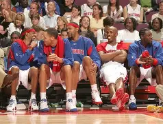 九游体育APP-底特律活塞状态回暖备战西甲曼城围绕足总杯回应争议，现场解说直呼：马赛赛前止住颓势